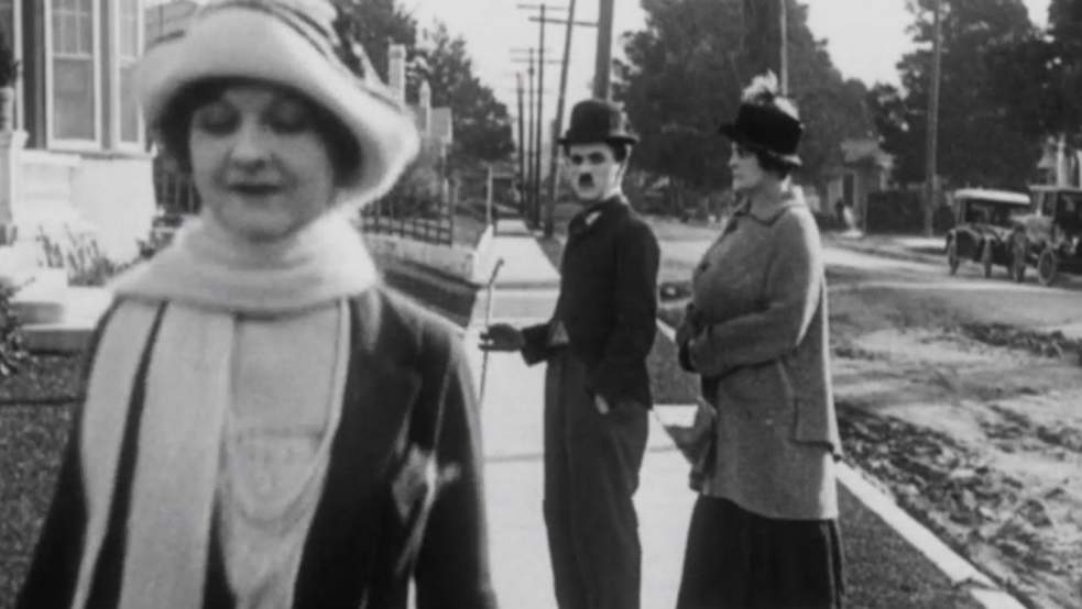 Charlie Chaplin meme original (Distracted Boyfriend) - issu du film Jour de Paye sorti en 1922
